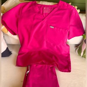 FIGS SHOCKING PINK - Size Medium (sold out online)